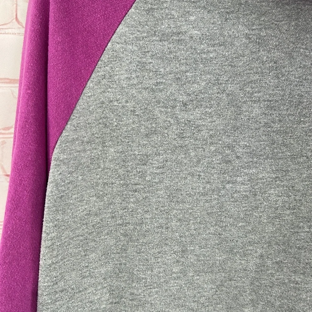 Hello Kitty hoodie buddie with technology headphones sweater size large